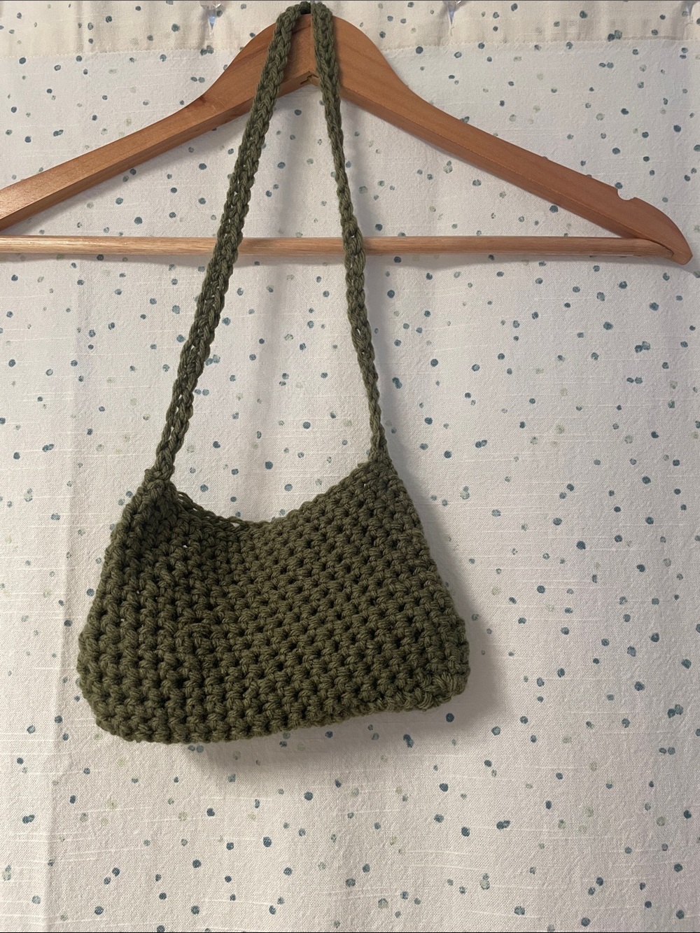 Handcrafted Olive Green Crochet Shoulder Bag — Casual Knit Carryall